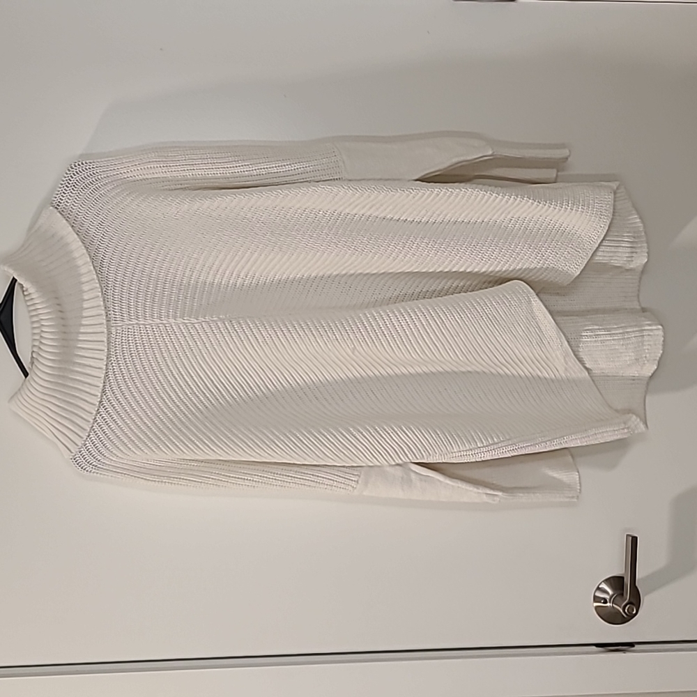 Oversized white sweater in Medium